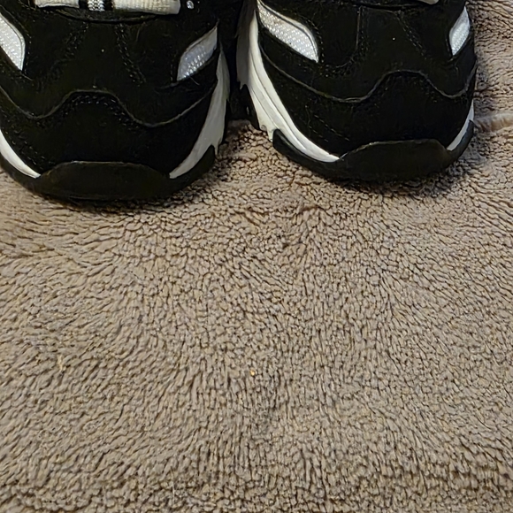 Skechers Women's D'Lites Fan Girl Sneakers - Picture 4 of 14